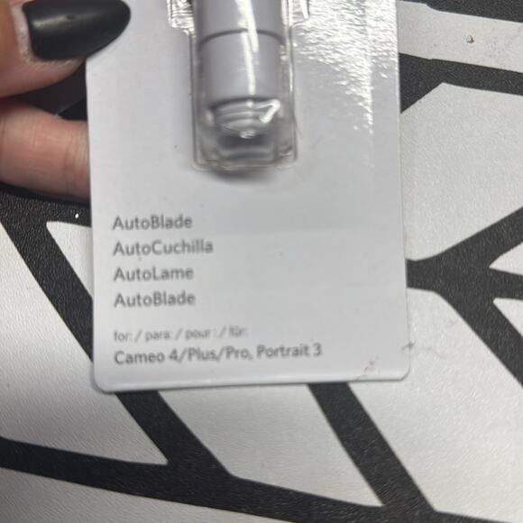 Silhouette AutoBlade in White- new in package - Picture 2 of 3